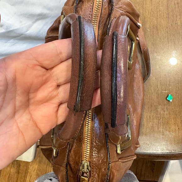Vintage Chloe brown leather bag with brass detail. Long strap and dust bag incl. - Picture 3 of 10